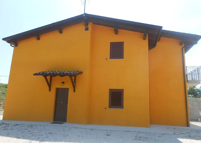 Фермерский дом Agriturismo La Casetta Tossicia