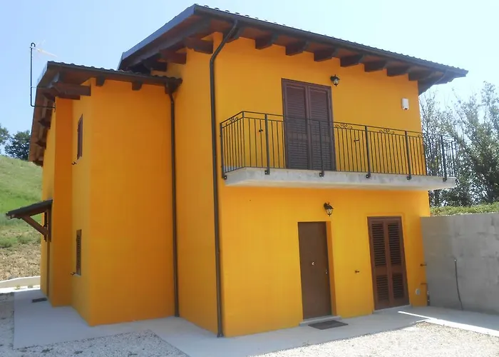 Agriturismo La Casetta Lantgård Tossicia